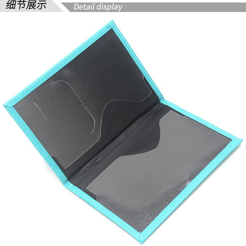 Porta passaporto stampato per  - Tech Accessories For Travel recensione e prezzo