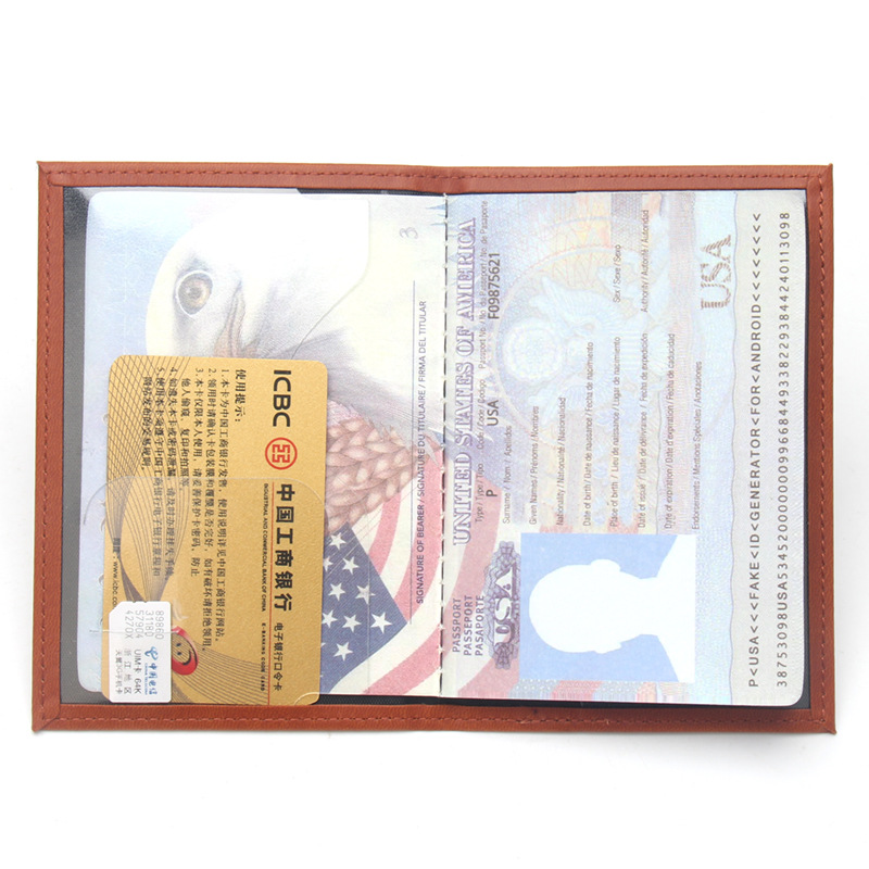 Porta passaporto stampato per  - Tech Accessories For Travel recensione e prezzo