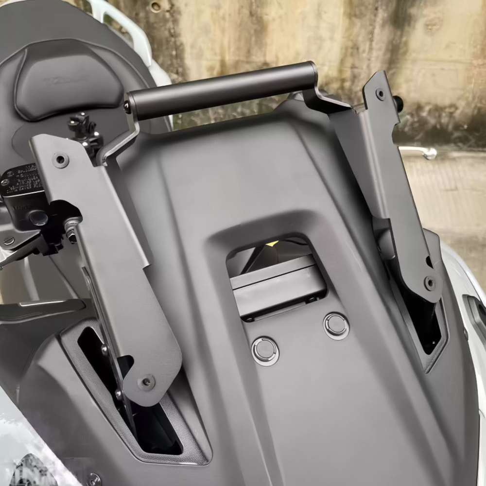 Per YAMAHA T-max 560 TECH MAX  - Tech Accessories Stand recensione e prezzo